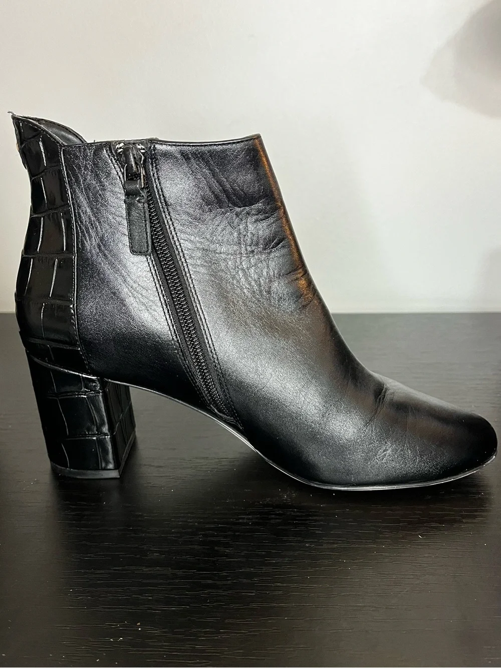 Cole Haan Nella Crocodile-Embossed Black Leather Heel Ankle Boots Women’s 7.5